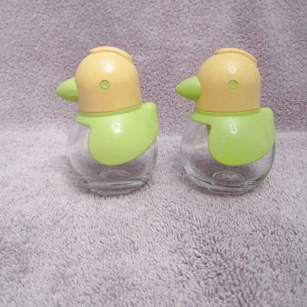 Vintage German Salt & Pepper Shakers 2 Piece Stoha Glass Chicken Birds EUC